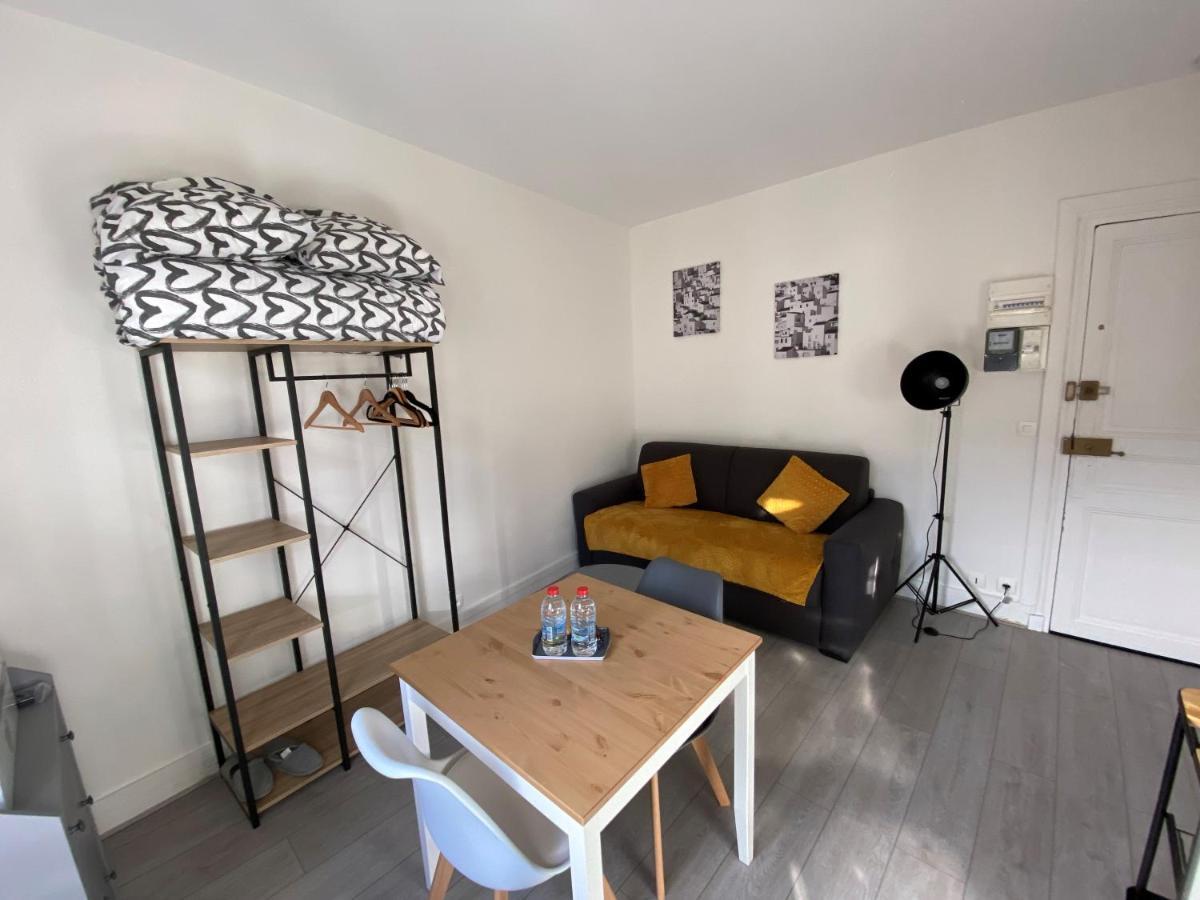 Enghien-Les-Bains : Studio Au Coeur Du Centre Ville Luaran gambar